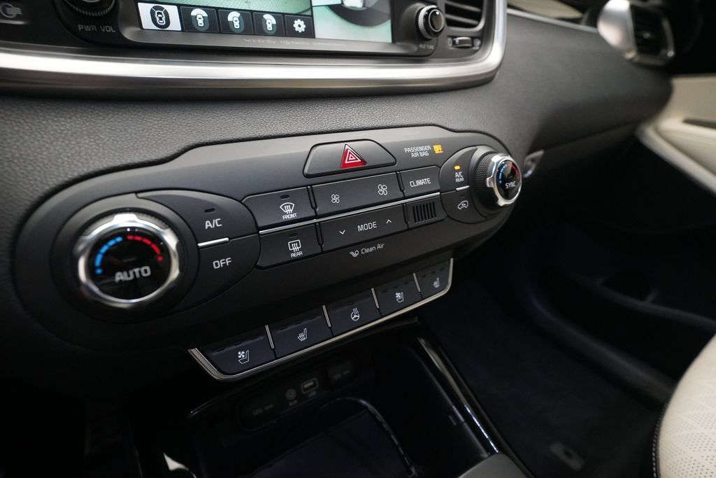 Used 2016 Kia Sorento SX w/ SXL Technology Package AWD/4WD image 21