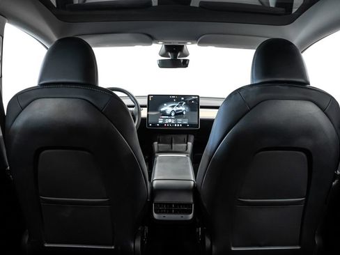 Used 2023 Tesla Model Y Long Range image 22