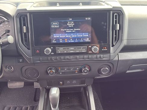 Used 2025 Nissan Frontier S RWD image 20