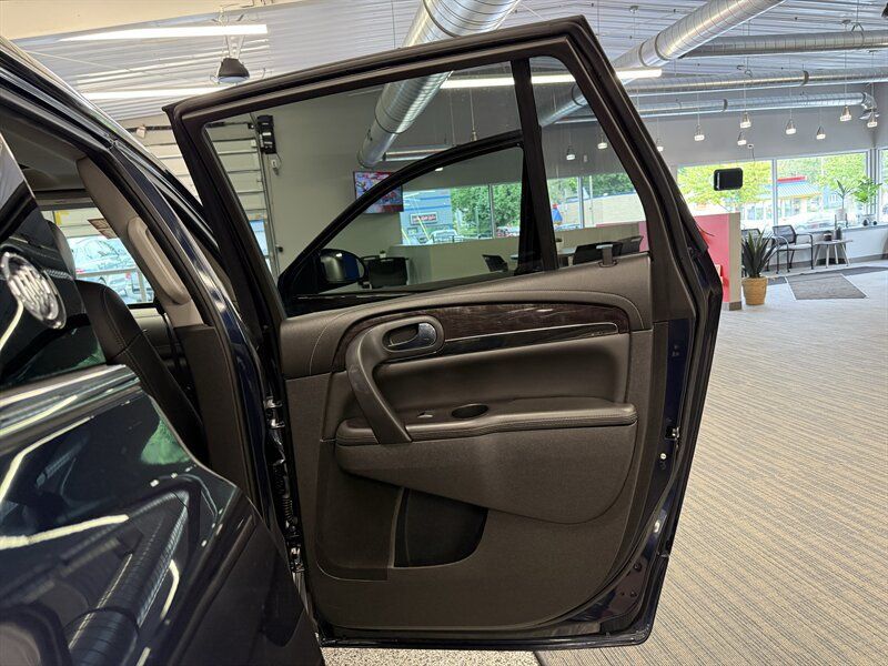 Used 2015 Buick Enclave Leather AWD/4WD image 44