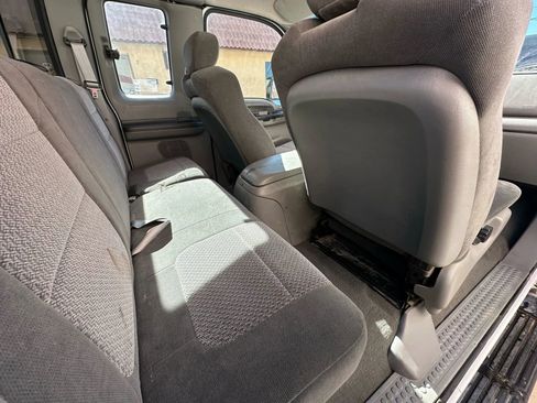 Used 2002 Ford F250 2WD SuperCab Super Duty image 25