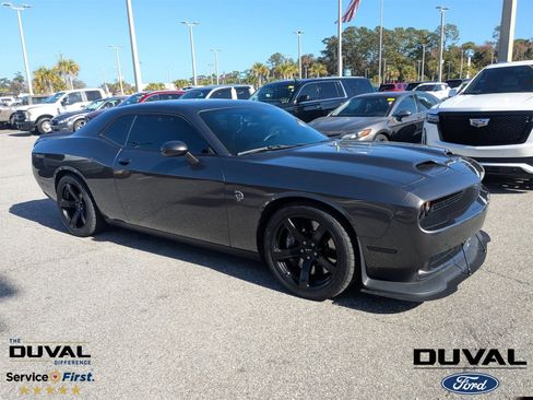 Used 2023 Dodge Challenger SRT Hellcat image 1
