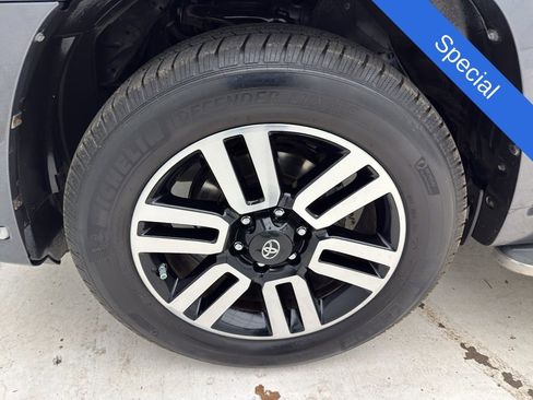 Used 2018 Toyota 4Runner Limited image 4