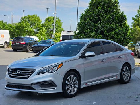 Used 2015 Hyundai Sonata Sport w/ Option Group 04 FWD image 3