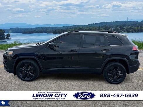 Used 2020 Jeep Cherokee Latitude Plus FWD image 6