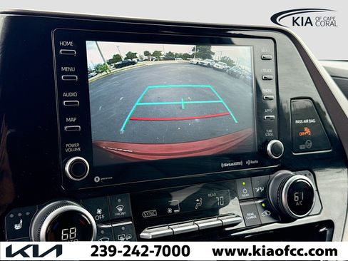 Used 2022 Toyota Highlander XLE image 35