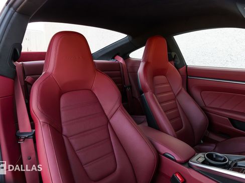 Used 2024 Porsche 911 Turbo S image 39