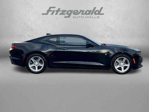 Used 2023 Chevrolet Camaro LT RWD image 3