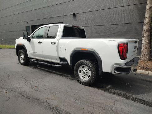 Used 2024 GMC Sierra 2500 Pro w/ Convenience Package AWD/4WD image 4