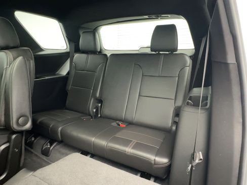 Certified 2023 Chevrolet Traverse RS w/ LPO, Floor Liner Package image 32