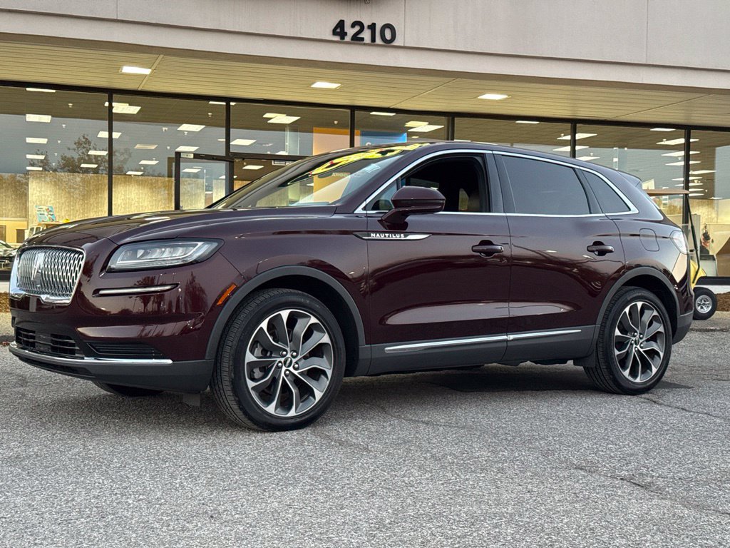 Used 2023 Lincoln Nautilus Reserve w/ Luxury Package AWD/4WD image 33