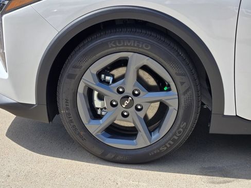 New 2026 Kia K4 FWD image 9