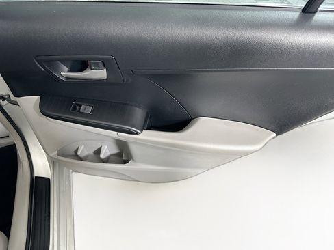 Used 2013 Toyota Camry LE image 26