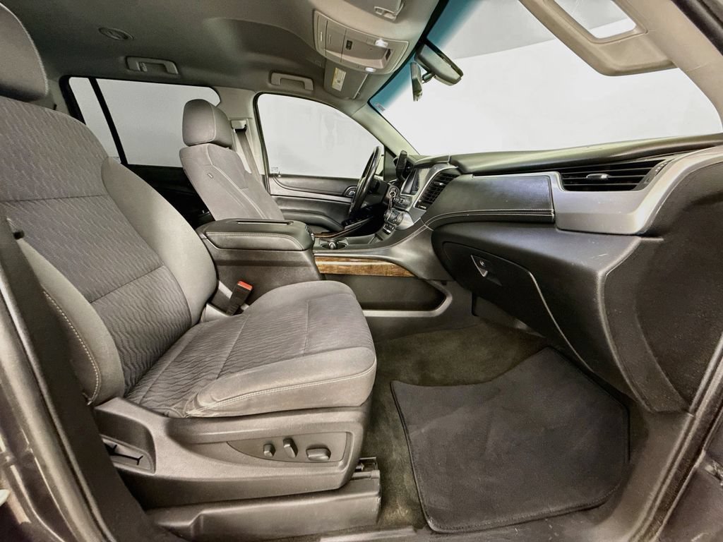 Used 2018 Chevrolet Suburban LS AWD/4WD image 30