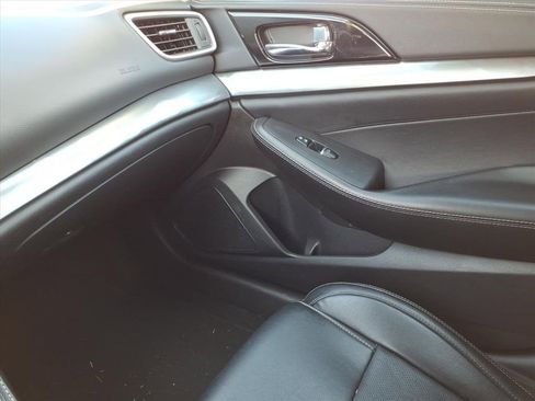 Used 2023 Nissan Maxima SV w/ Floor Mat Group image 19