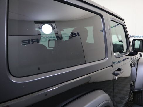 Used 2023 Jeep Wrangler Sport AWD/4WD image 7