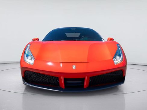 Used 2017 Ferrari 488 GTB RWD image 15