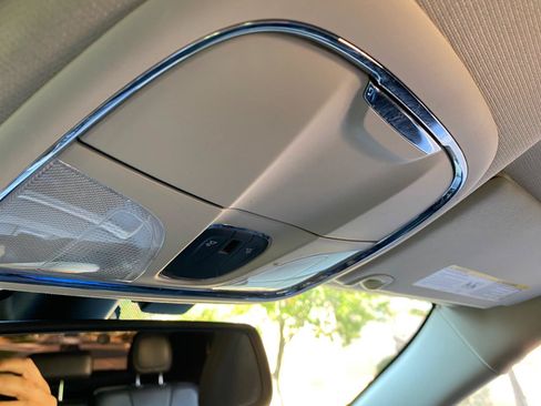 Used 2018 Jeep Cherokee Limited FWD image 74