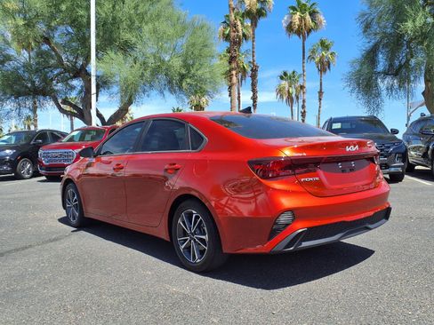 Used 2022 Kia Forte LXS FWD image 8
