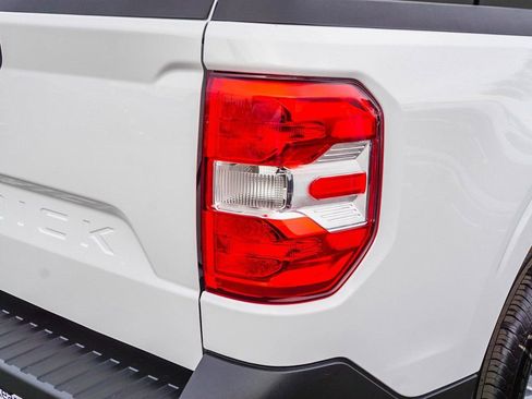 New 2026 Ford Maverick XLT w/ XLT Luxury Package FWD image 7