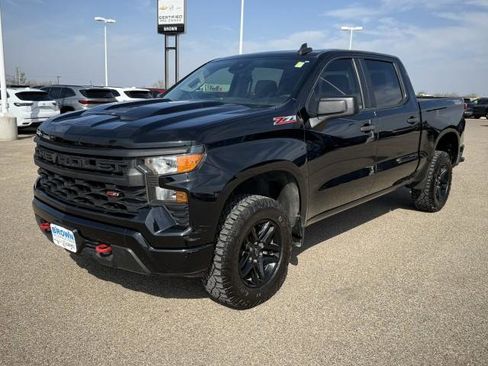 Used 2023 Chevrolet Silverado 1500 Custom Trail Boss image 4