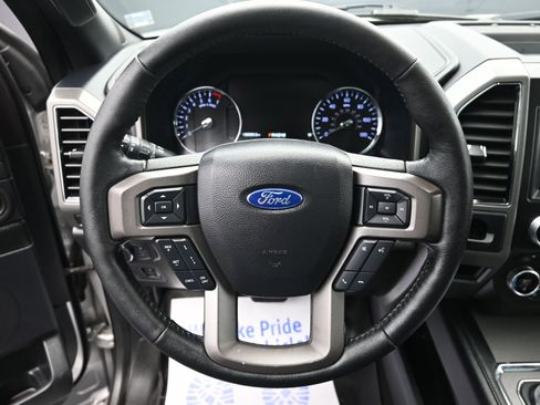 Used 2018 Ford Expedition Max XLT w/ Equipment Group 202A image 10