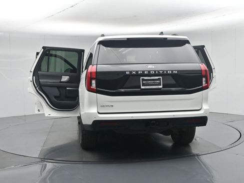 Certified 2025 Ford Expedition Active AWD/4WD image 35