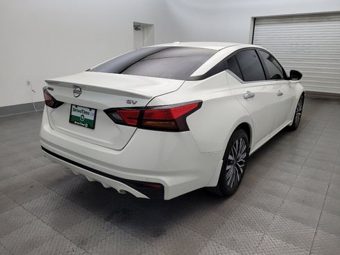 Used 2024 Nissan Altima 2.5 SV FWD image 9