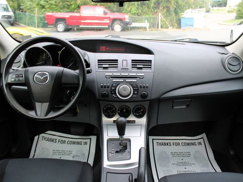 Used 2010 MAZDA MAZDA3 i Sport image 11