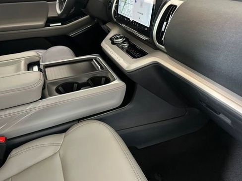 Used 2025 Ford Expedition Max Active image 17