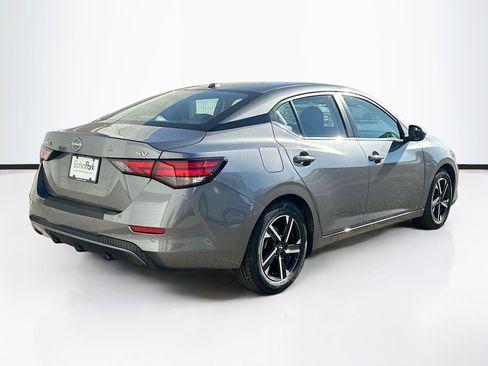 Used 2024 Nissan Sentra SV image 9