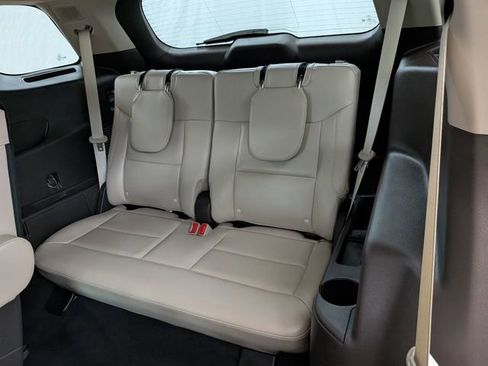 Certified 2023 Ford Explorer Platinum w/ Technology Package RWD image 21
