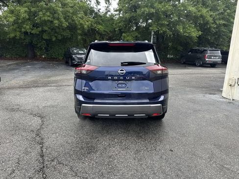 Used 2024 Nissan Rogue SL FWD image 6