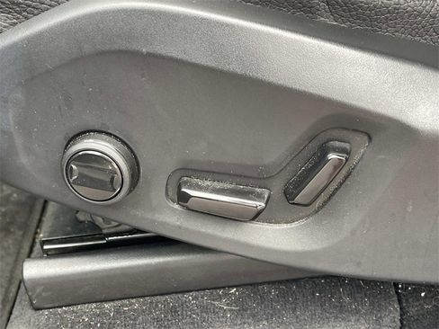 Used 2023 Volvo XC90 T8 Plus image 19