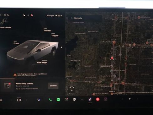Used 2024 Tesla Cybertruck AWD Crew Cab image 13