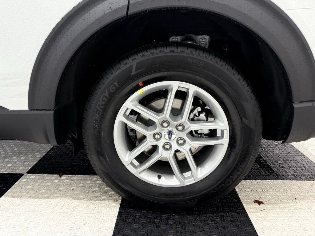 New 2026 Ford Explorer Active AWD/4WD image 11