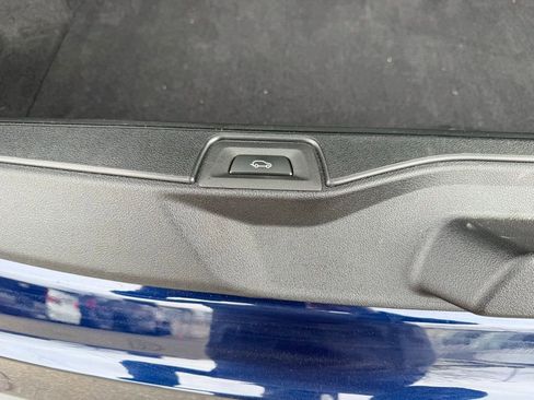 Used 2024 BMW X5 xDrive40i w/ Parking Assistance Package image 19