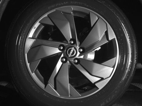 Used 2025 Nissan Rogue SV image 14