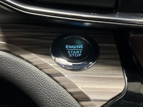 Used 2023 Ford Explorer Limited image 24