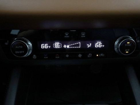 Used 2022 Mitsubishi Outlander SEL image 31