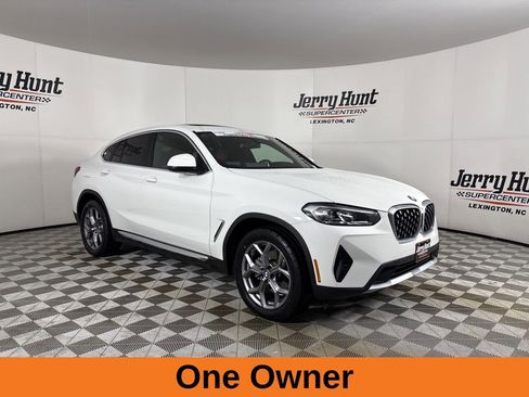 Used 2025 BMW X4 xDrive30i image 4