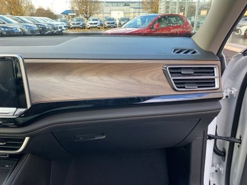 New 2026 Volkswagen Atlas SE image 45