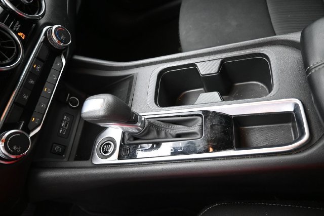 Used 2025 Nissan Sentra SV FWD image 21