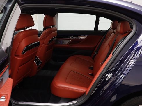 Used 2022 BMW ALPINA B7 xDrive image 20