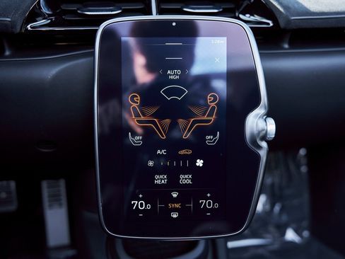 Used 2025 McLaren Artura image 74