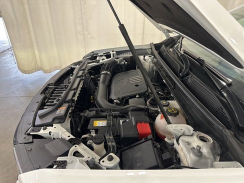 Used 2023 GMC Acadia SLE w/ Driver Convenience Package image 41