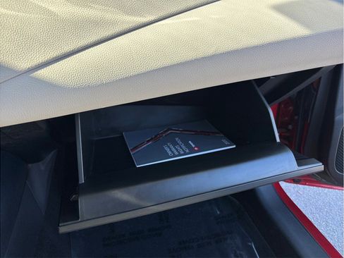 Used 2020 Toyota Corolla LE image 34