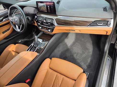 Used 2023 BMW 530i w/ Convenience Package image 22