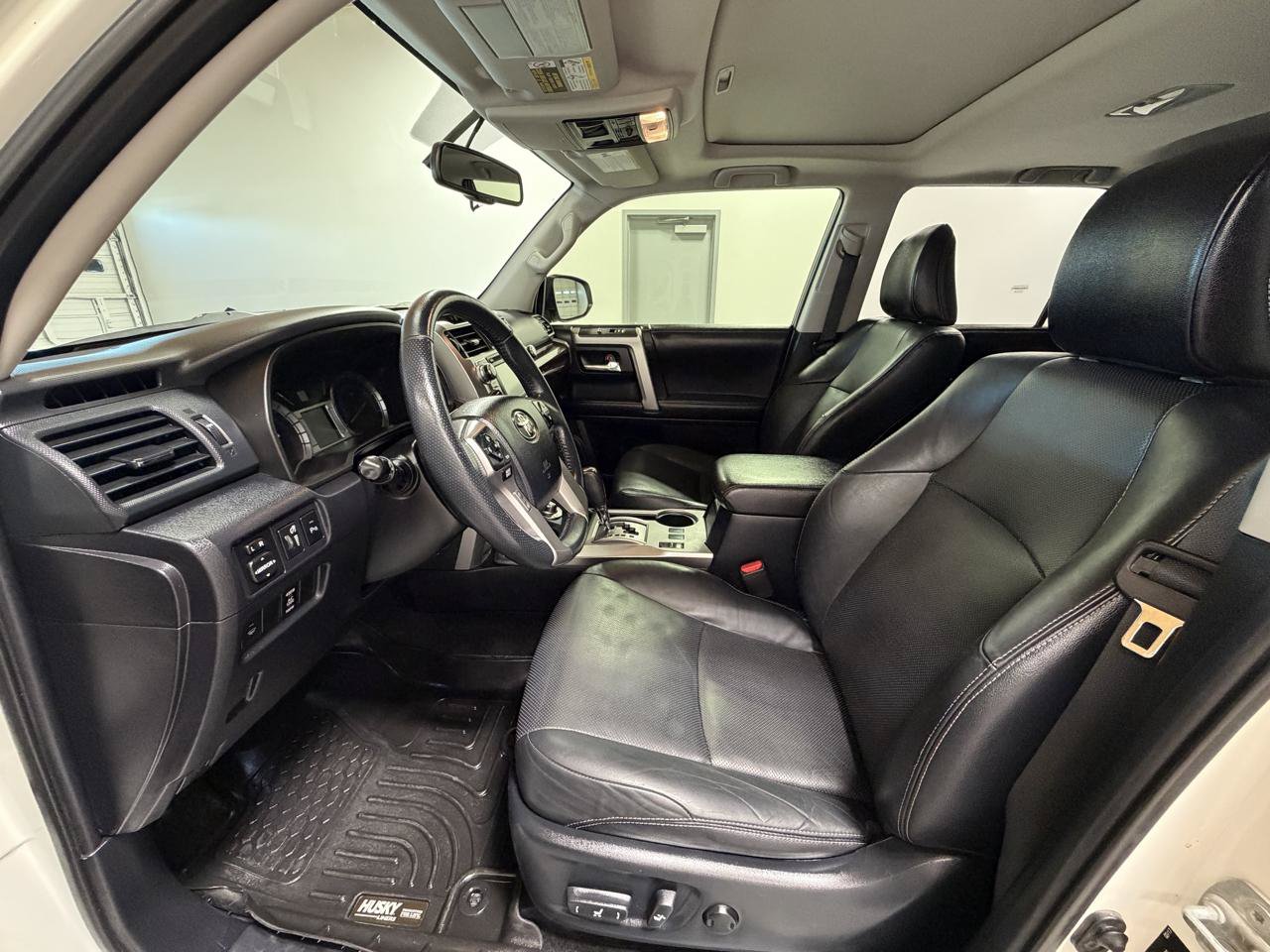 Used 2017 Toyota 4Runner Limited AWD/4WD image 21