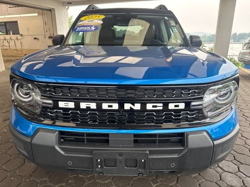 Certified 2025 Ford Bronco Sport Outer Banks w/ Outer Banks Tech Package+ AWD/4WD image 2